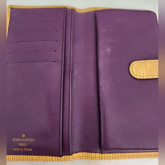 Louis Vuitton EPI Wallet. Gorgeous Color Combo-Striking Yellow And Purple! - Picture 10 of 15